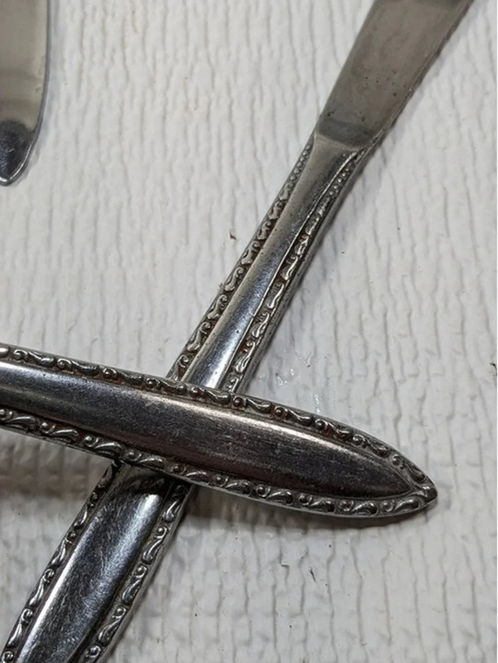 Vintage Continental Stainless CSS1 3 dinner knives, sugar spoon, fork and spoon